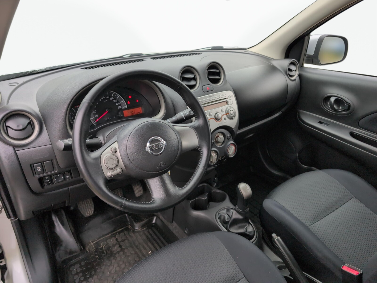 Nissan Micra - zdjęcie 16