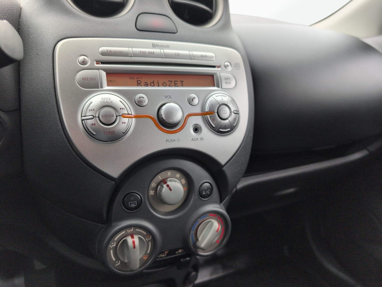 Nissan Micra - zdjęcie 20