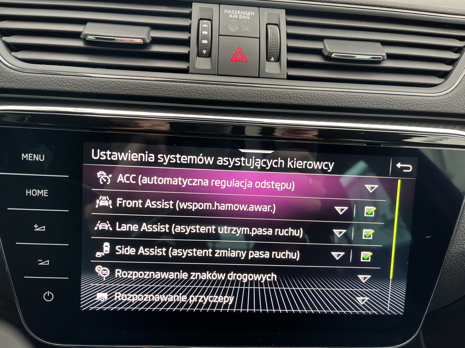Škoda Superb Combi - zdjęcie 34