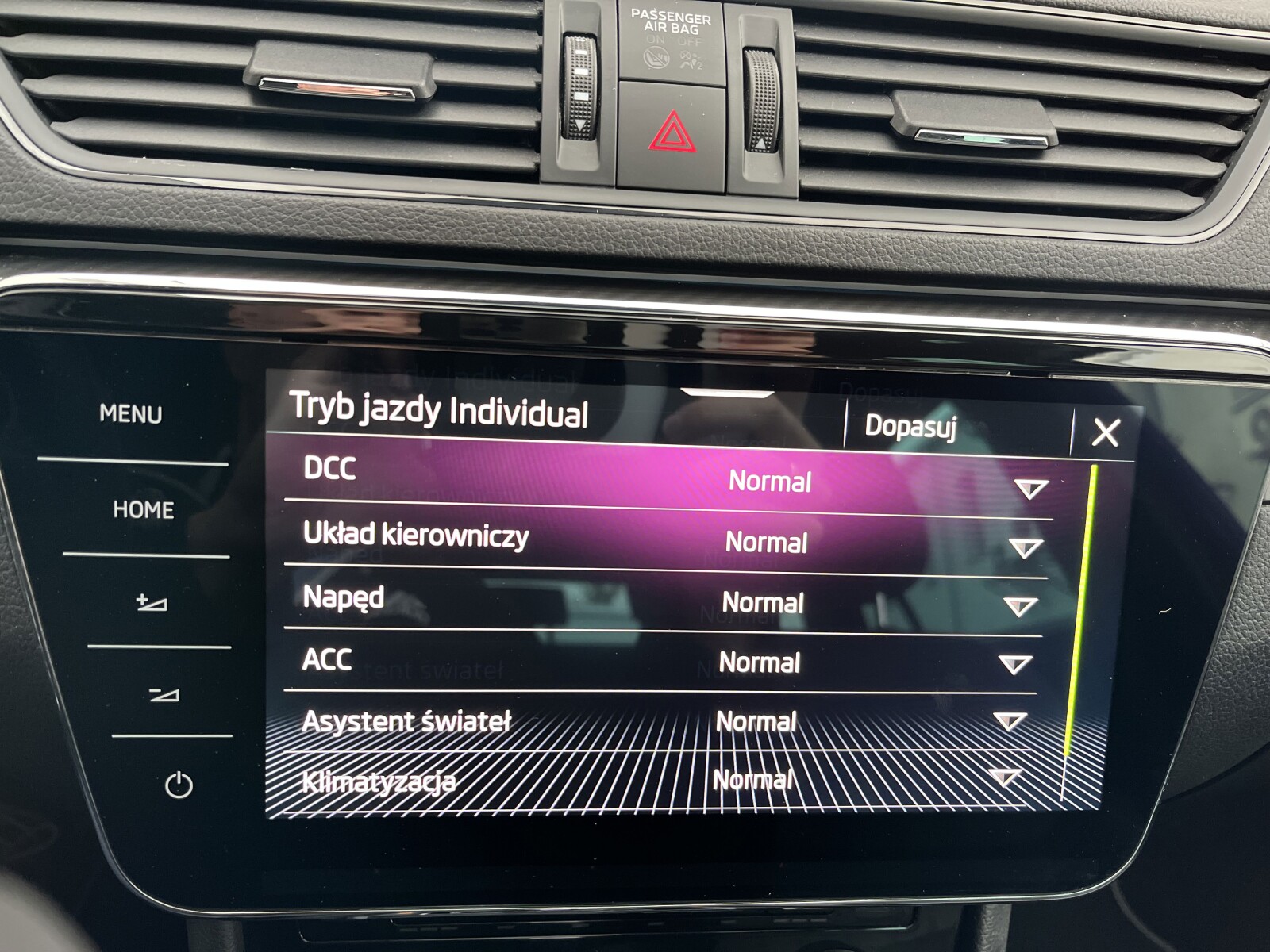 Škoda Superb Combi - zdjęcie 32