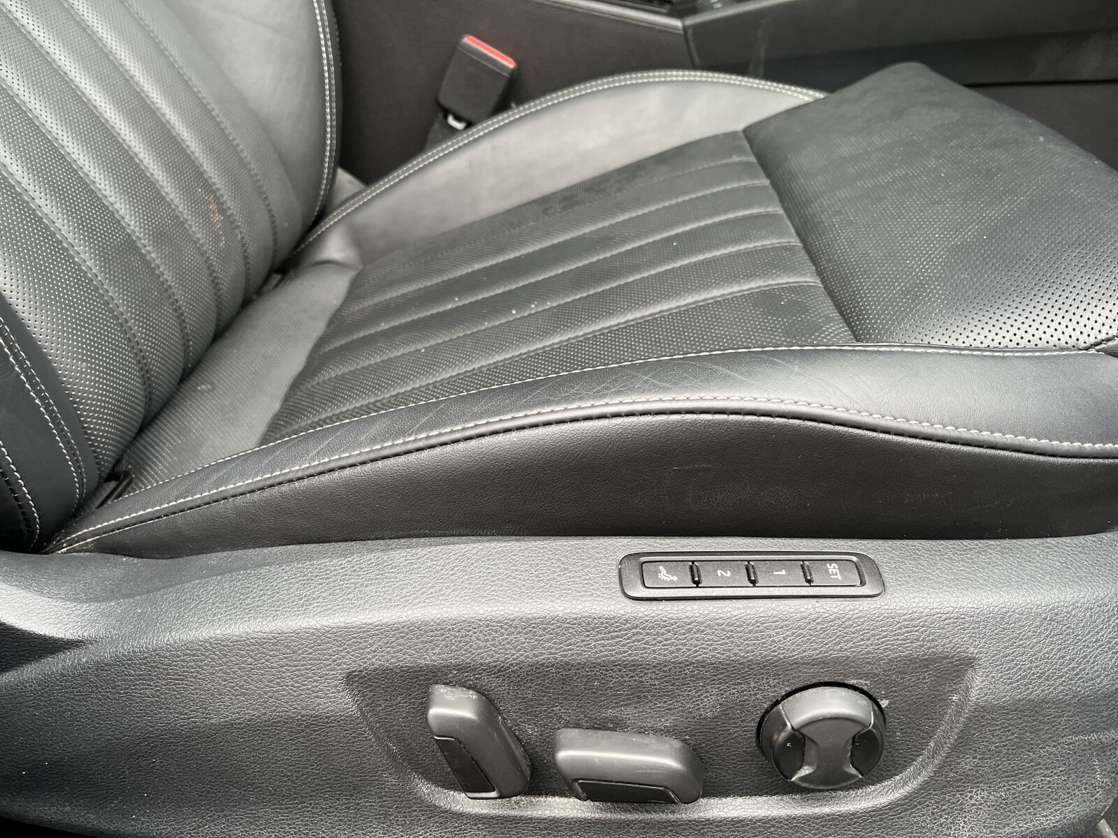 Škoda Superb Combi - zdjęcie 21