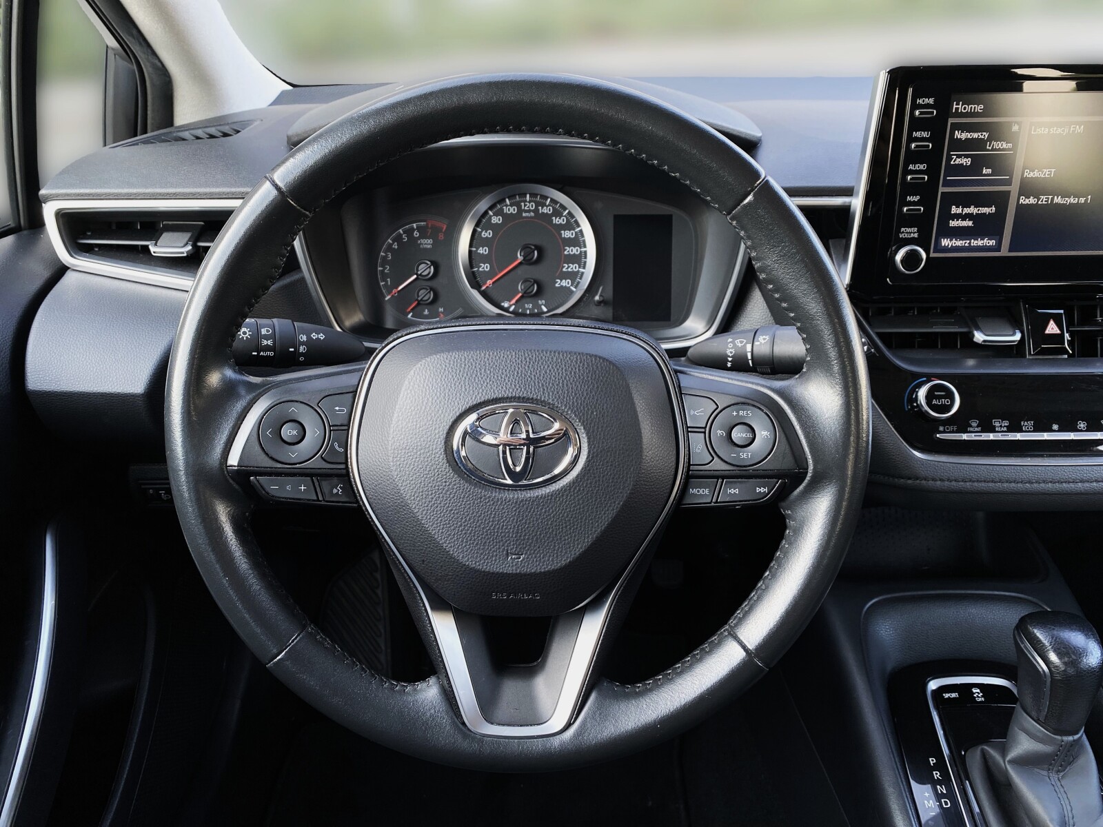 Toyota Corolla - zdjęcie 10