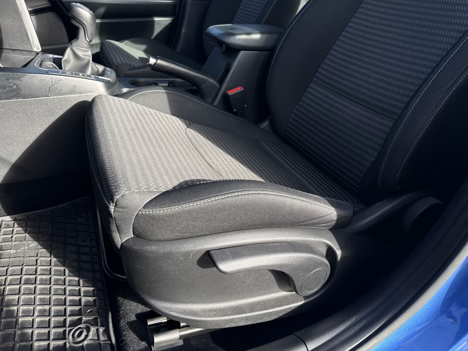 Kia Ceed - zdjęcie 12