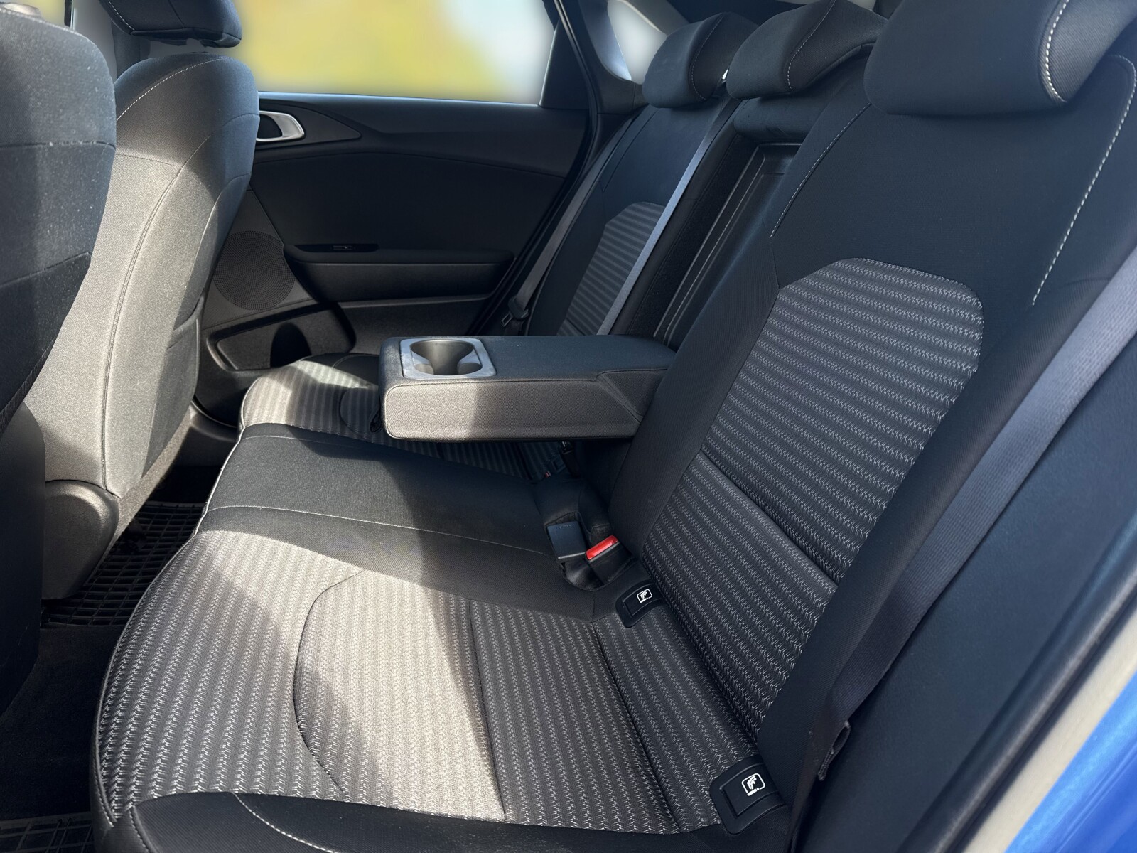 Kia Ceed - zdjęcie 16