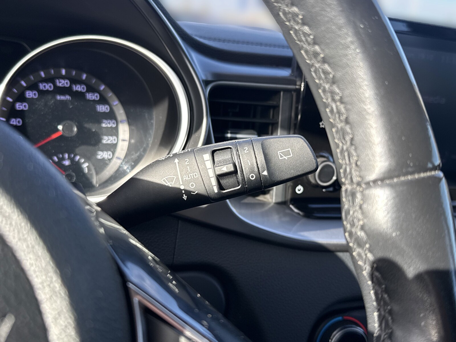Kia Ceed - zdjęcie 22