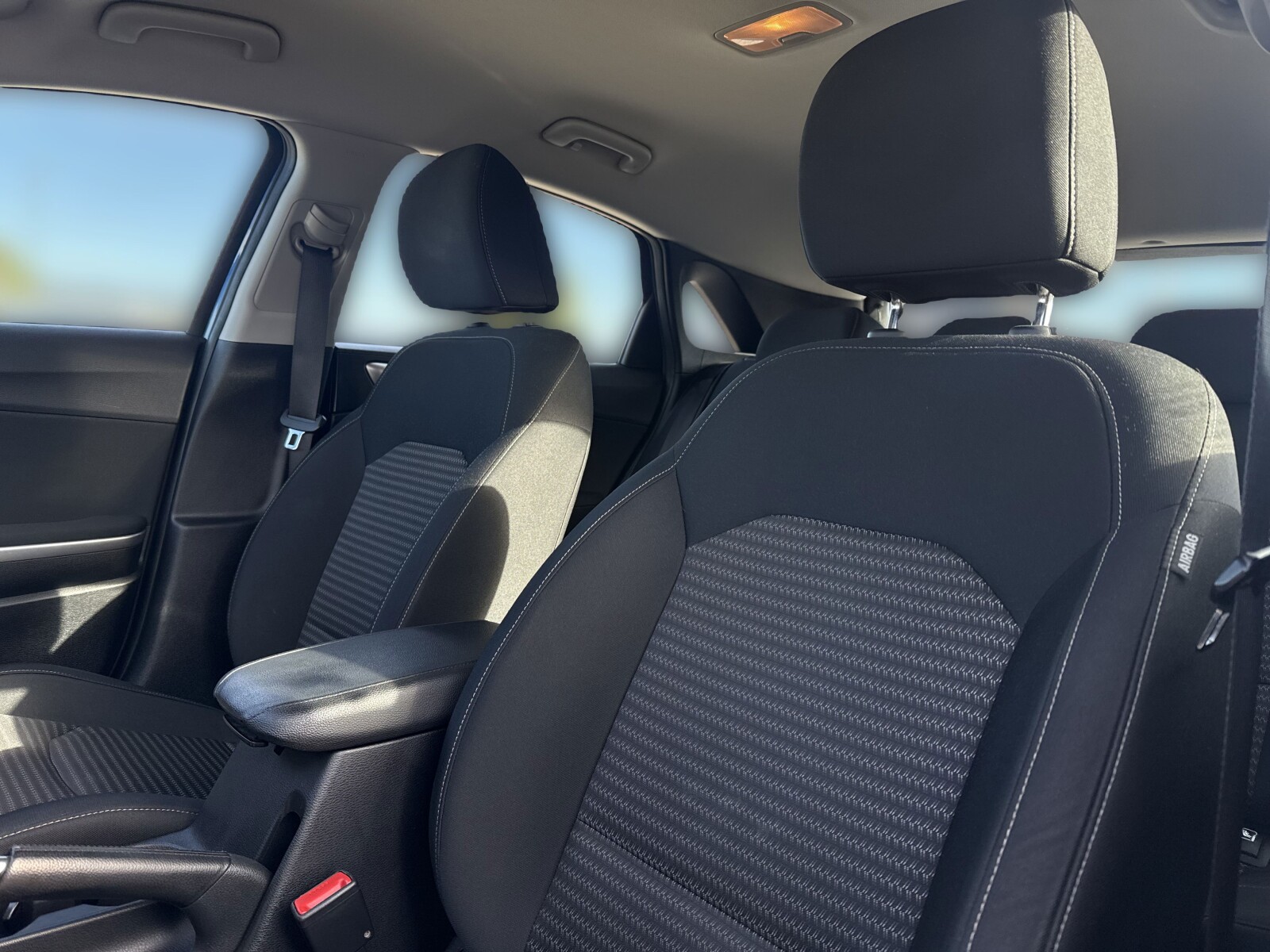 Kia Ceed - zdjęcie 11