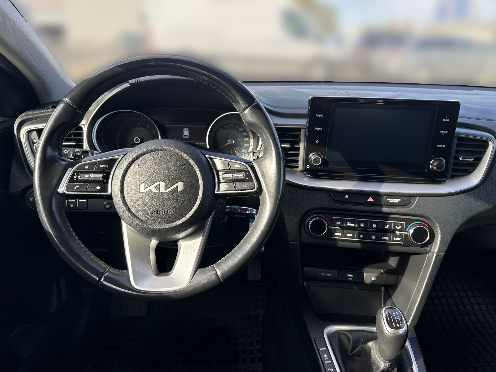 Kia Ceed - zdjęcie 13