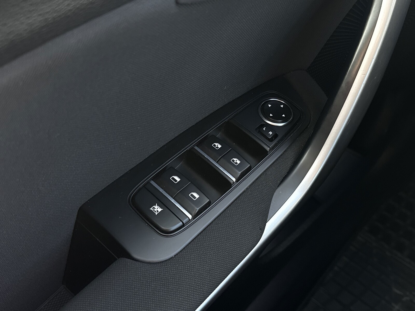 Kia Ceed - zdjęcie 20