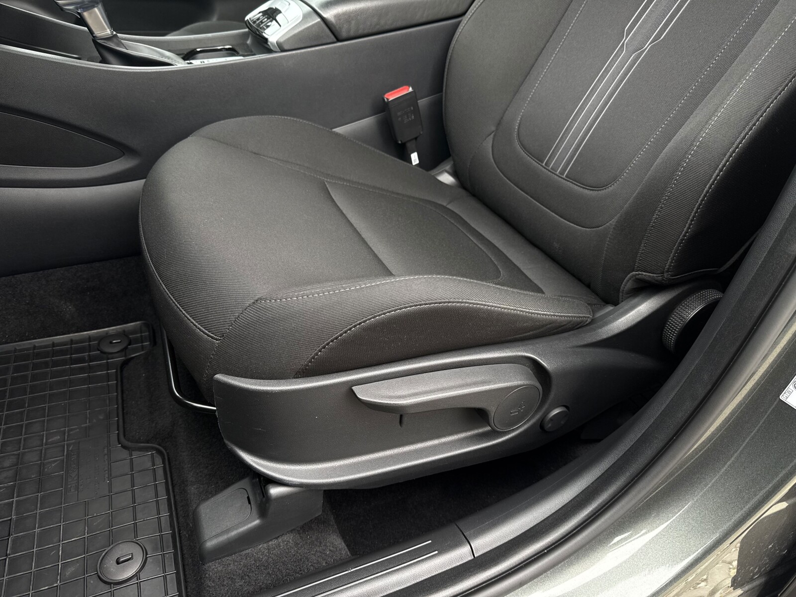 Hyundai Tucson - zdjęcie 12