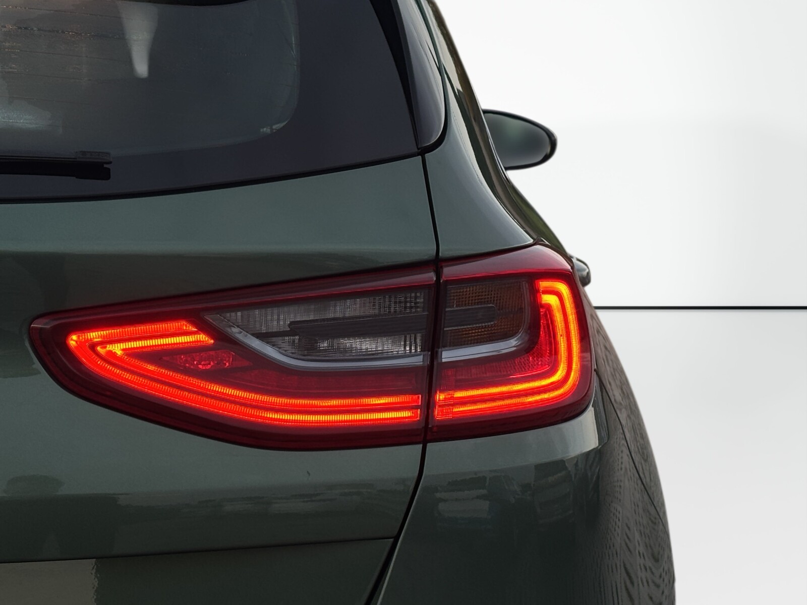 Kia Ceed - zdjęcie 24