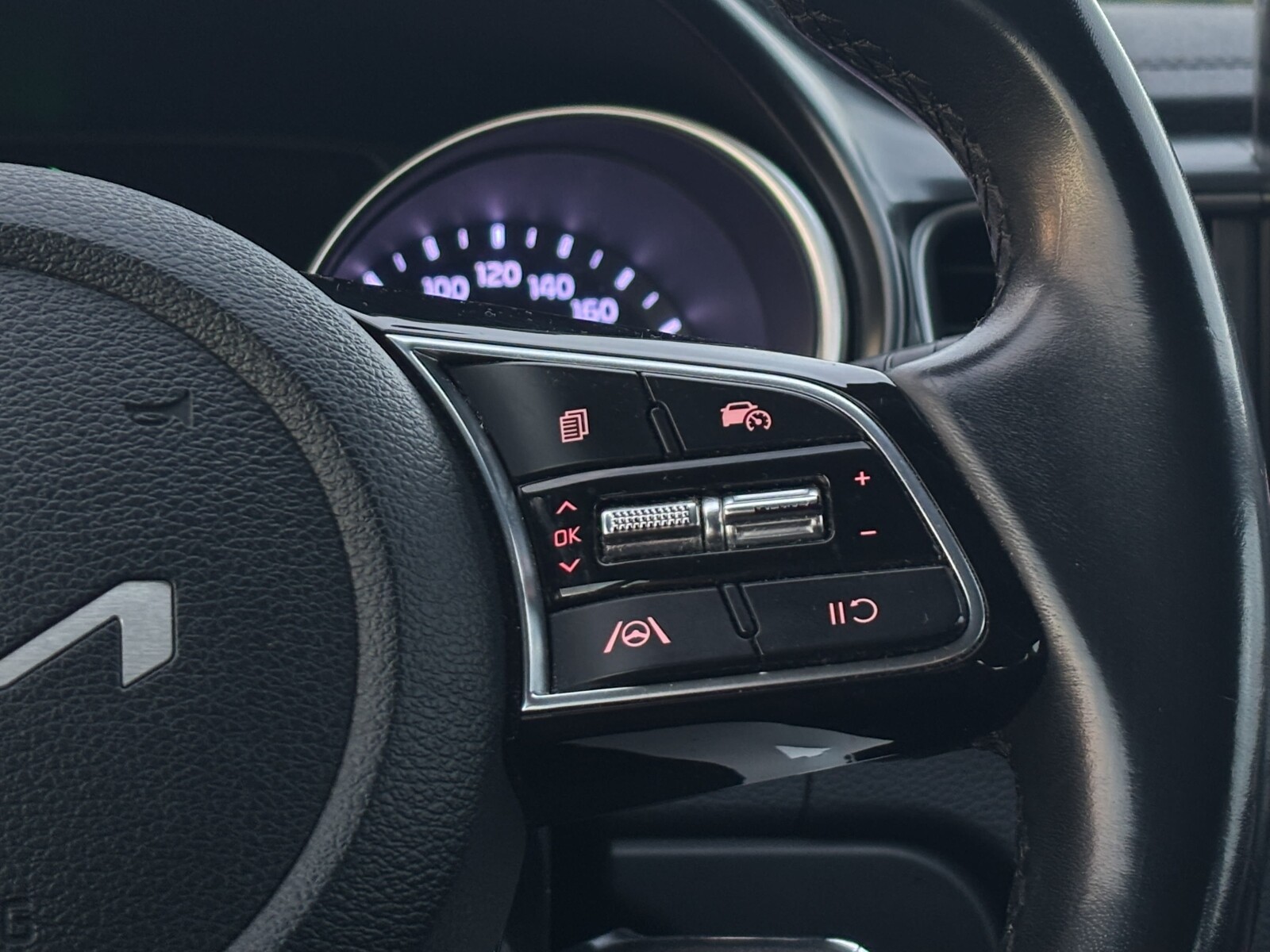 Kia Ceed - zdjęcie 13