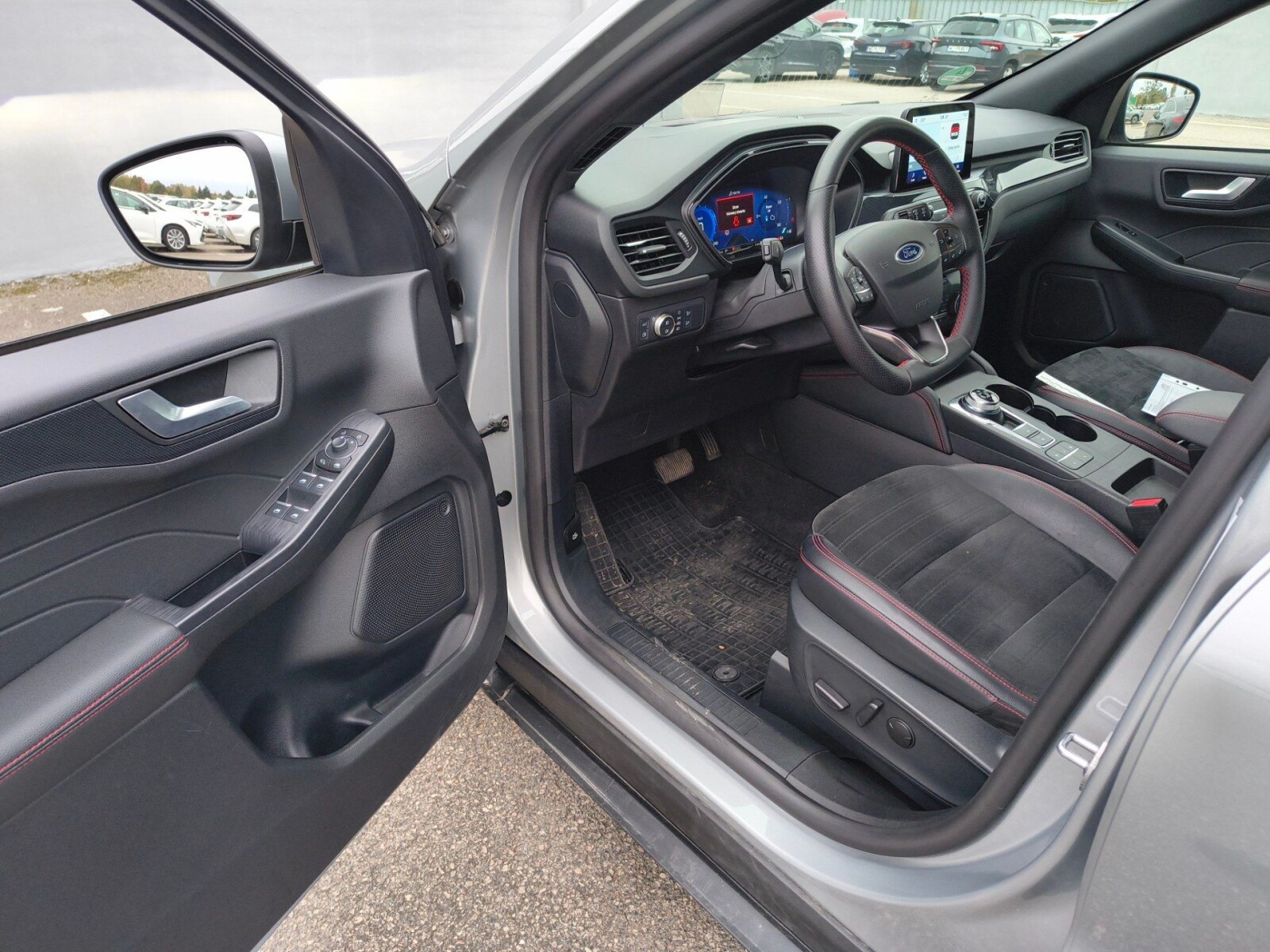 Ford Kuga - zdjęcie 11