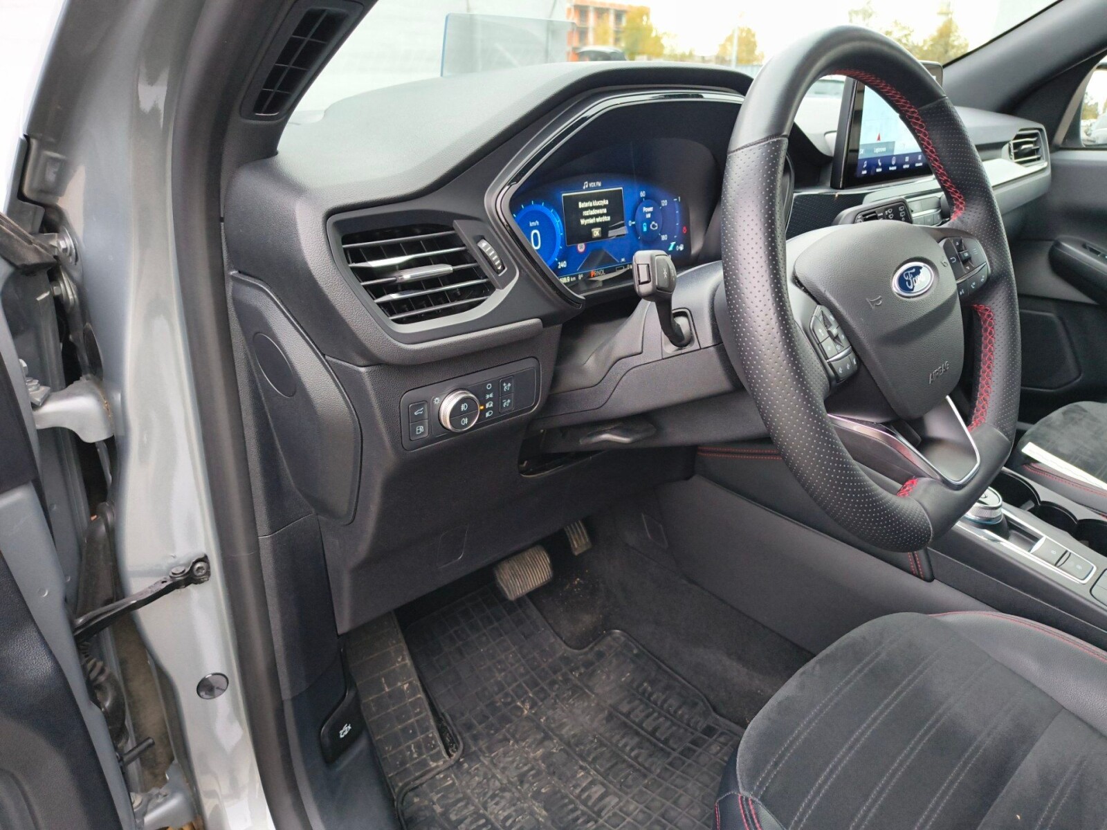 Ford Kuga - zdjęcie 10