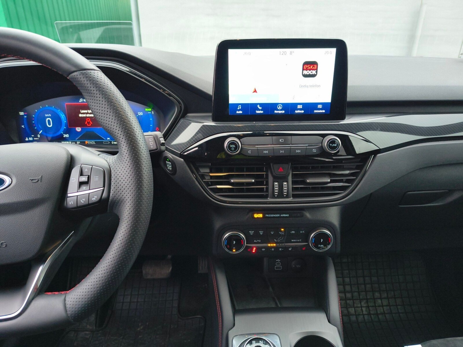 Ford Kuga - zdjęcie 14