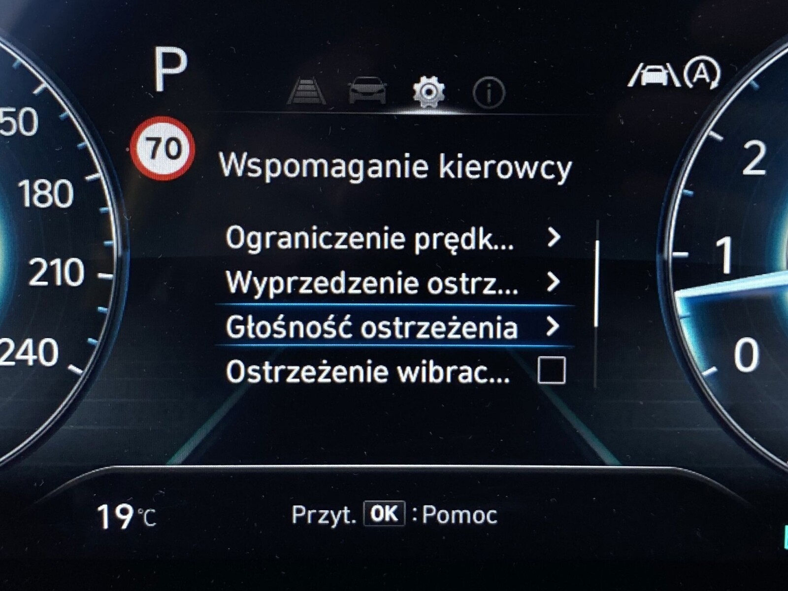 Hyundai Tucson - zdjęcie 22