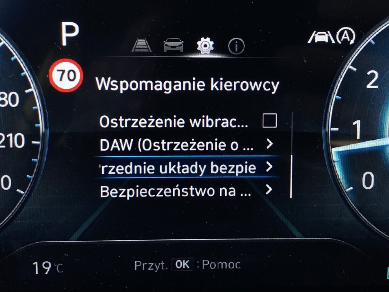 Hyundai Tucson - zdjęcie 23