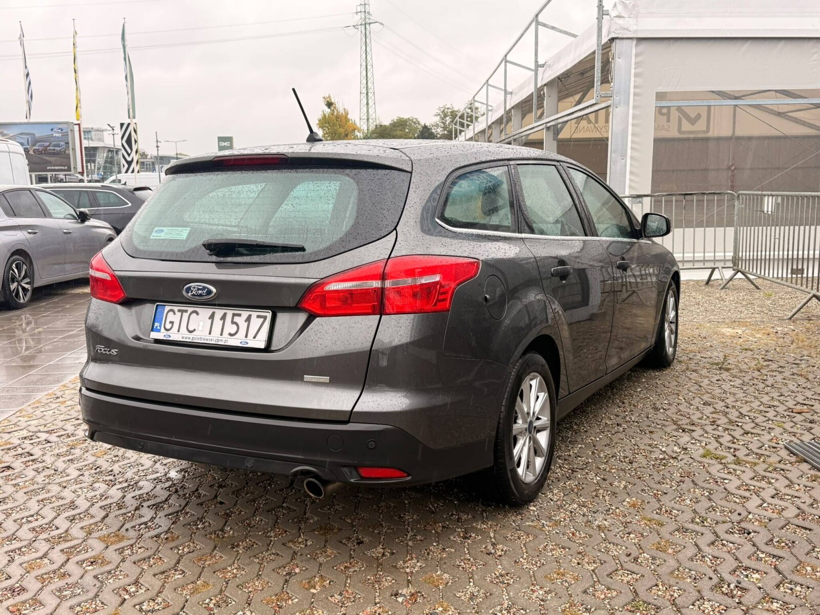 Ford Focus - zdjęcie 2