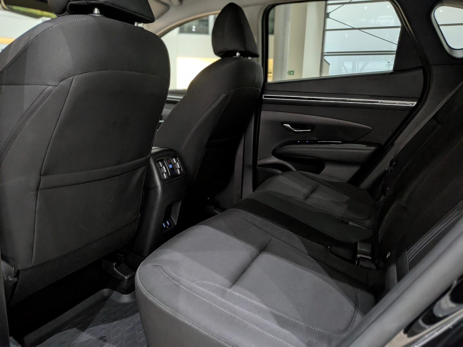 Hyundai Tucson - zdjęcie 8