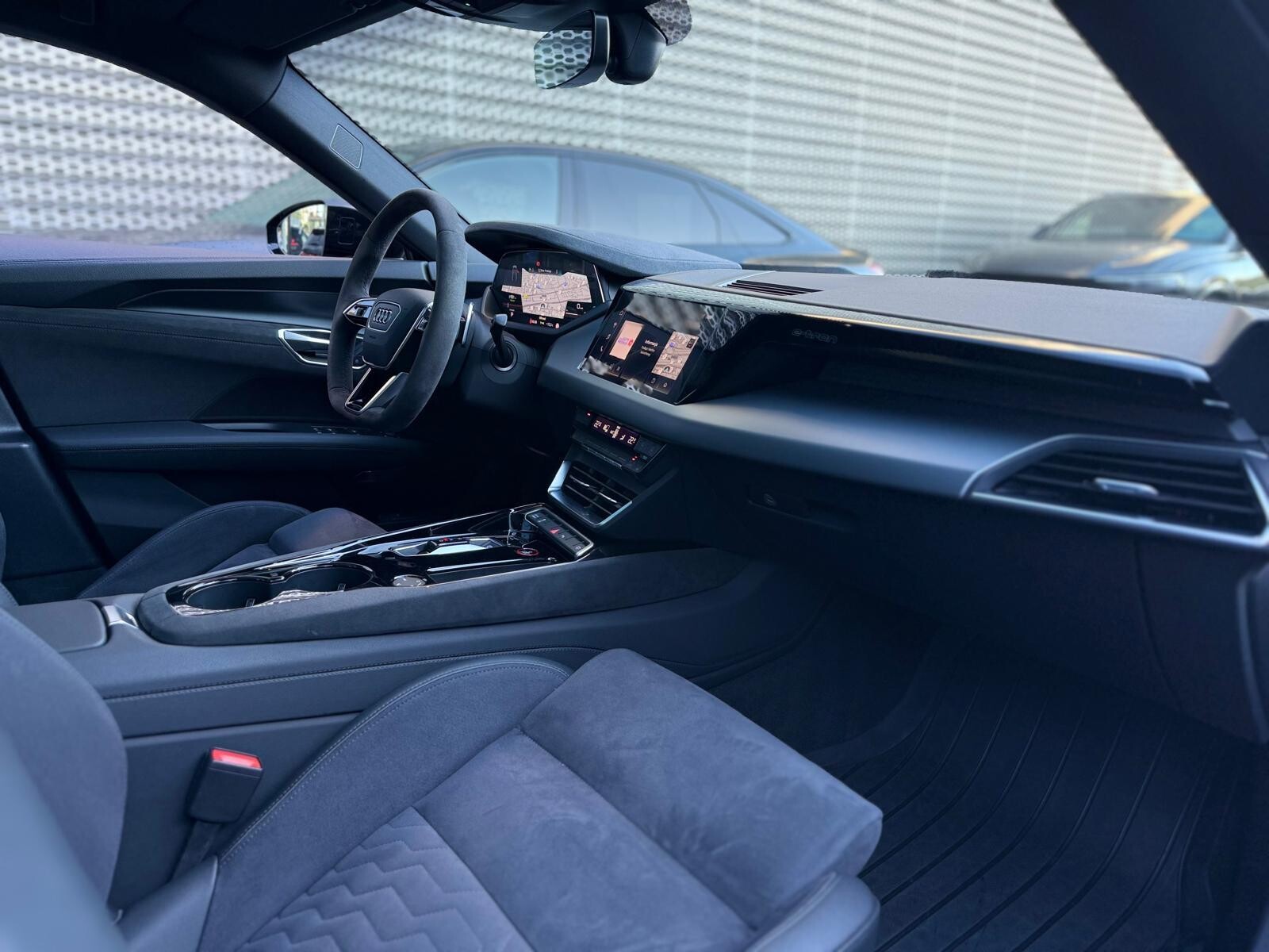 Audi e-tron GT - zdjęcie 23