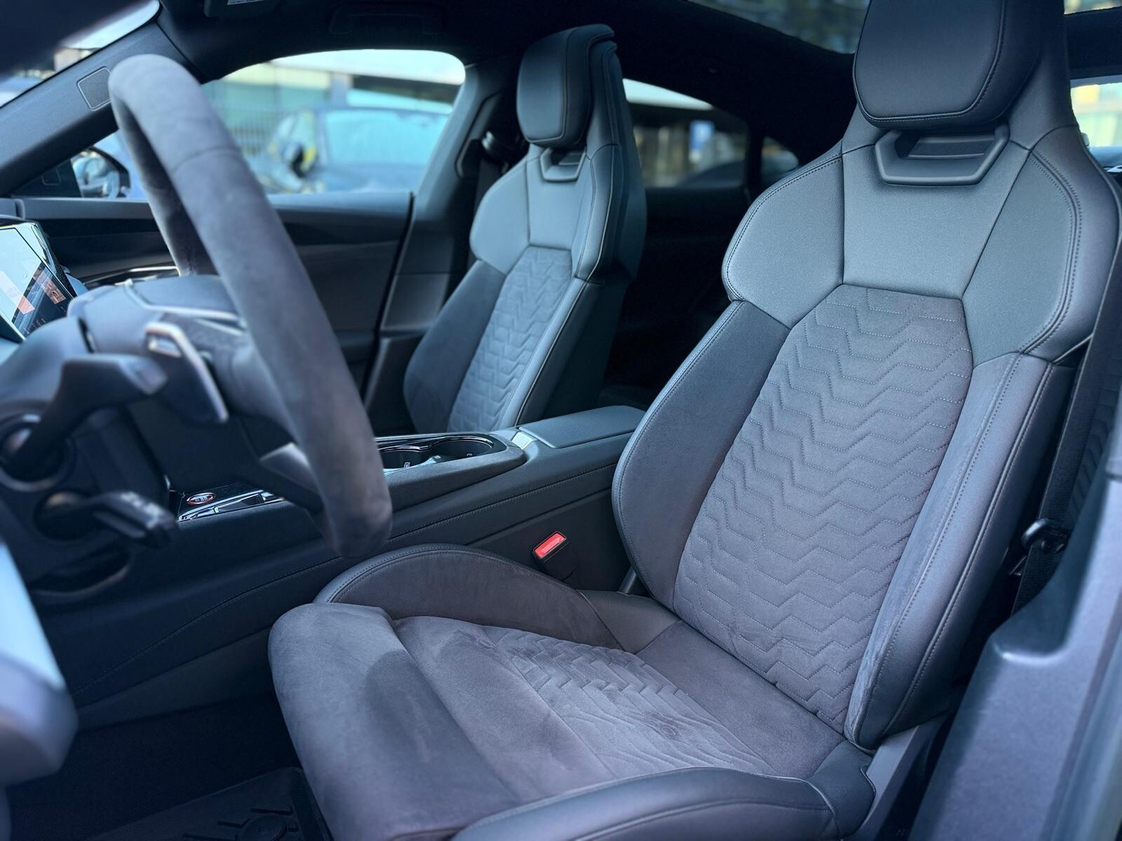 Audi e-tron GT - zdjęcie 15
