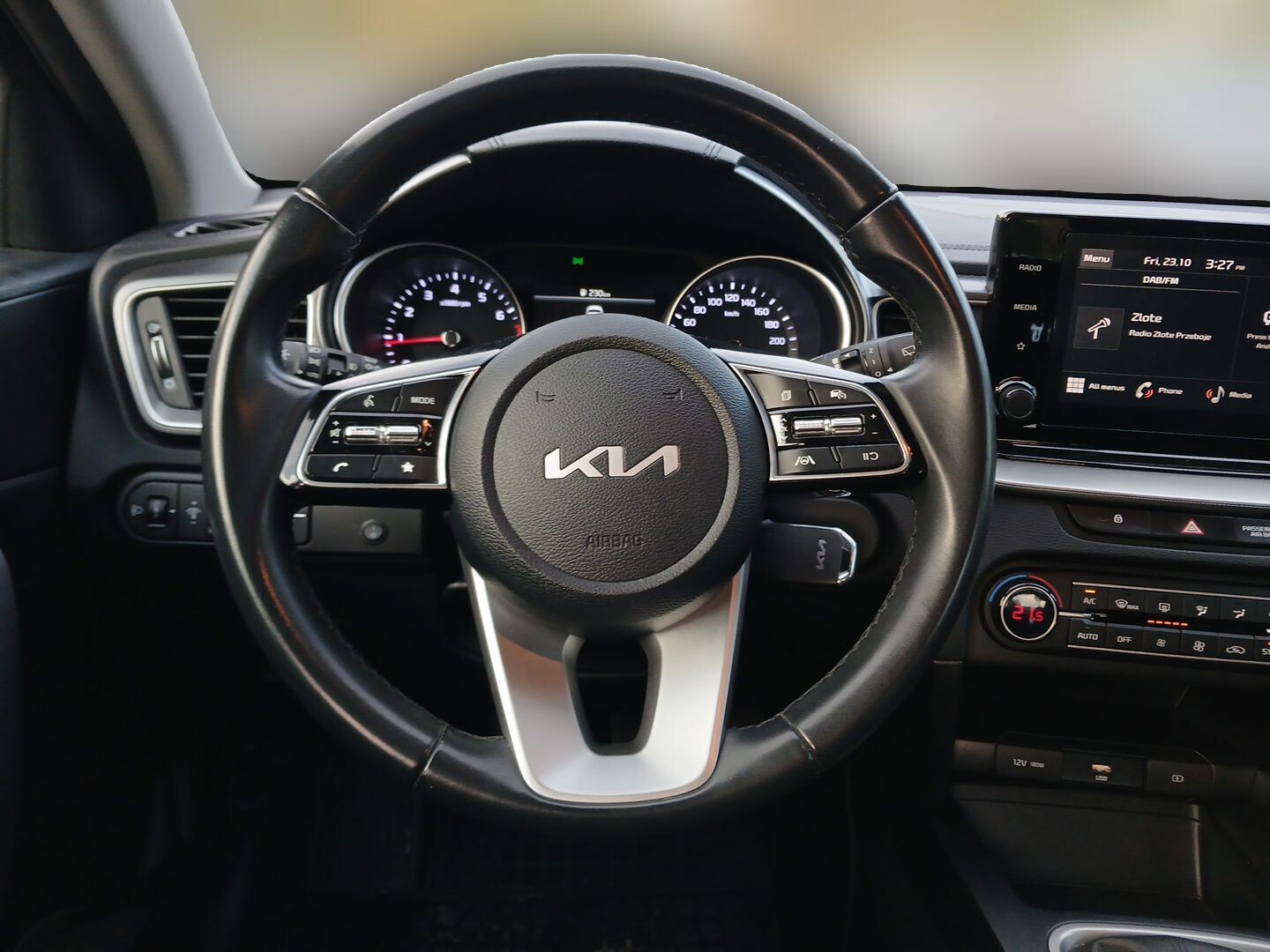 Kia Ceed - zdjęcie 13