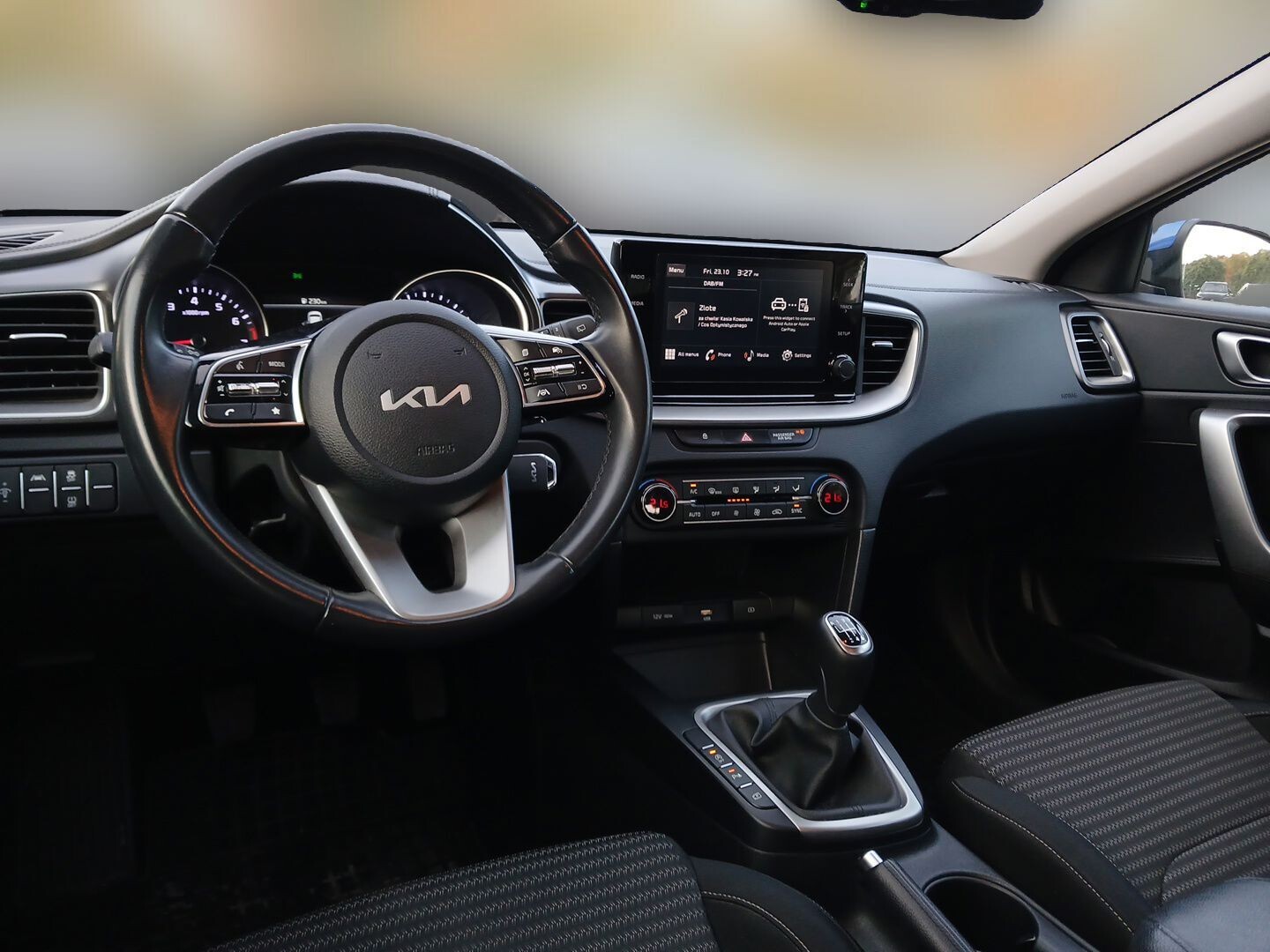 Kia Ceed - zdjęcie 12