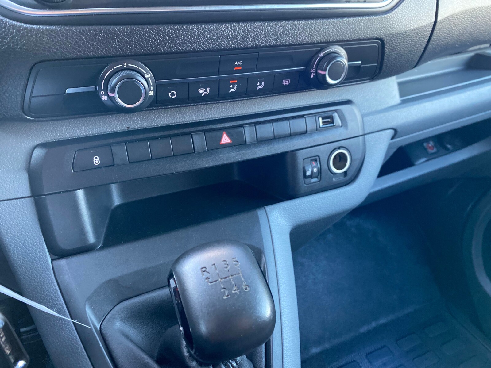 Toyota ProAce - zdjęcie 26