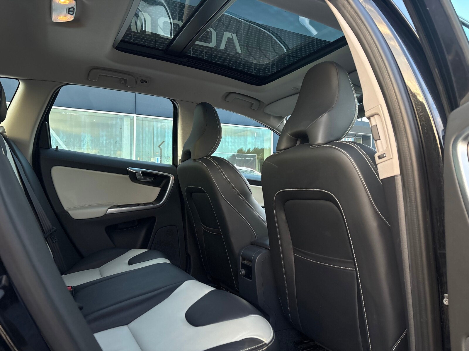 Volvo XC 60 - zdjęcie 29