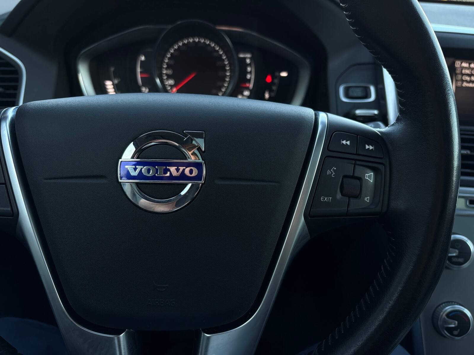 Volvo XC 60 - zdjęcie 19