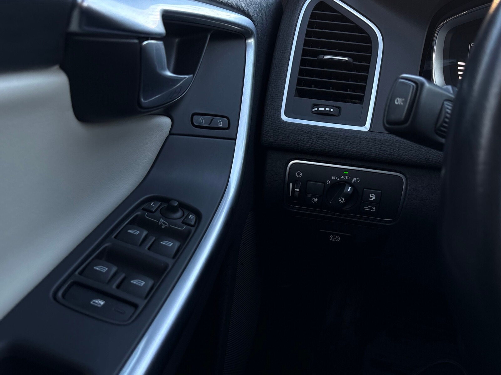 Volvo XC 60 - zdjęcie 10