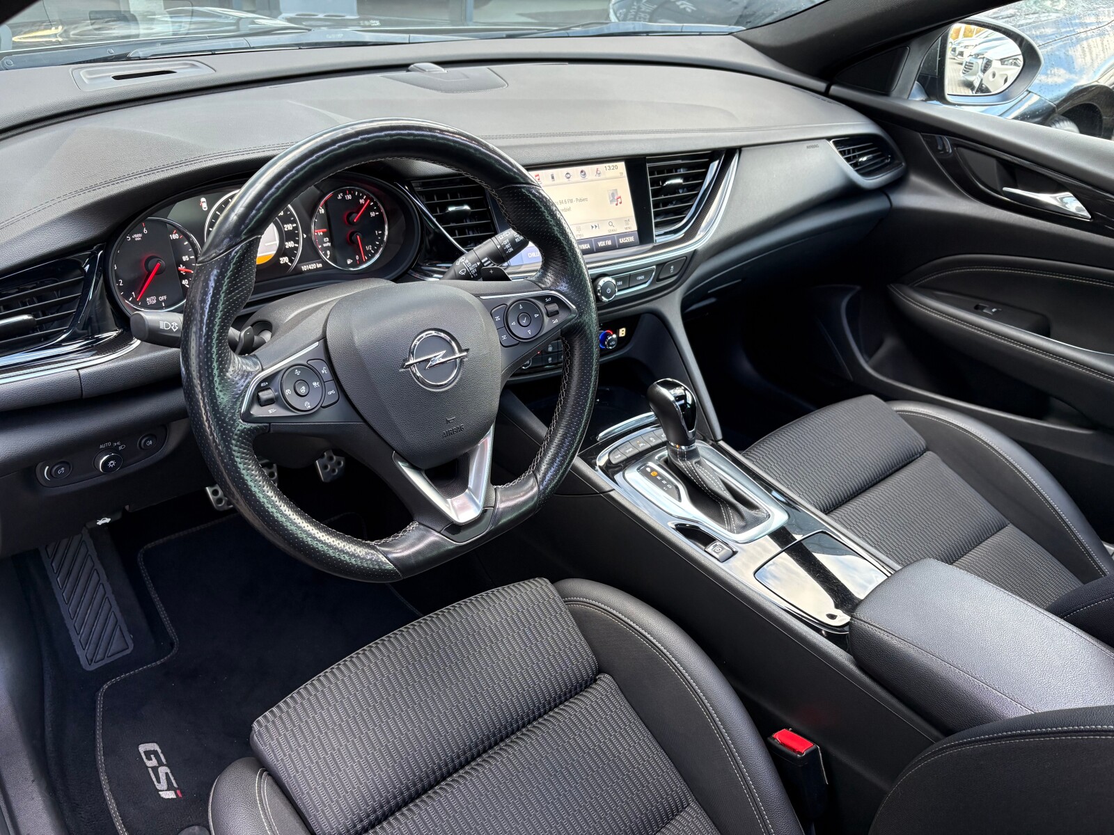 Opel Insignia - zdjęcie 11