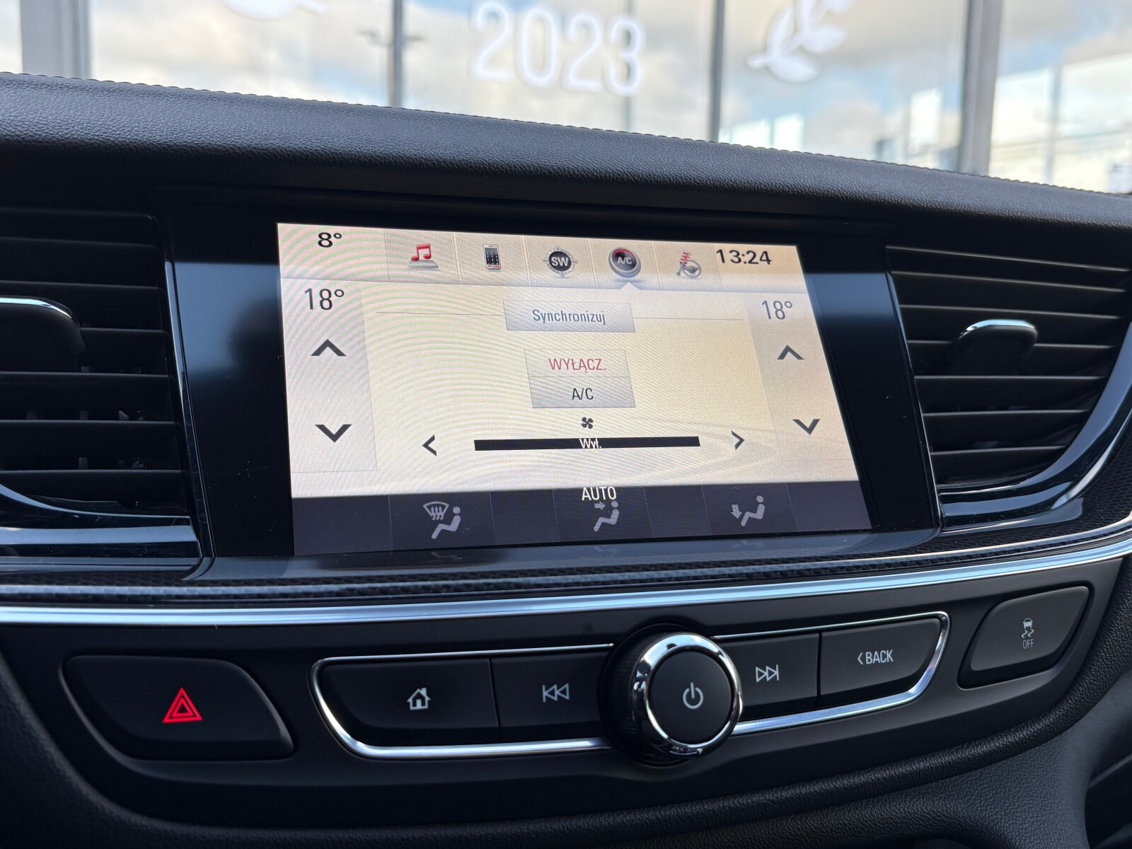 Opel Insignia - zdjęcie 34