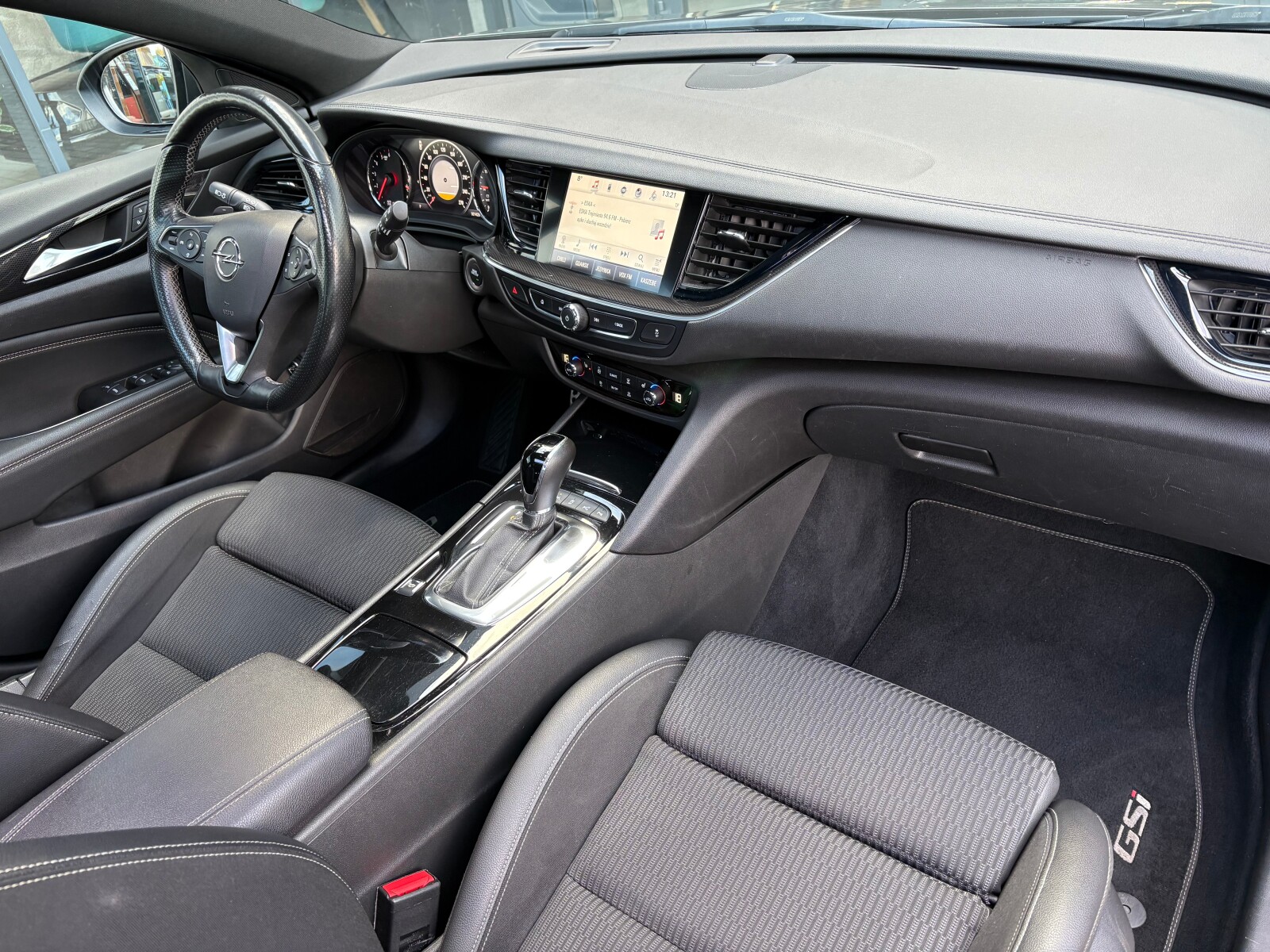 Opel Insignia - zdjęcie 16