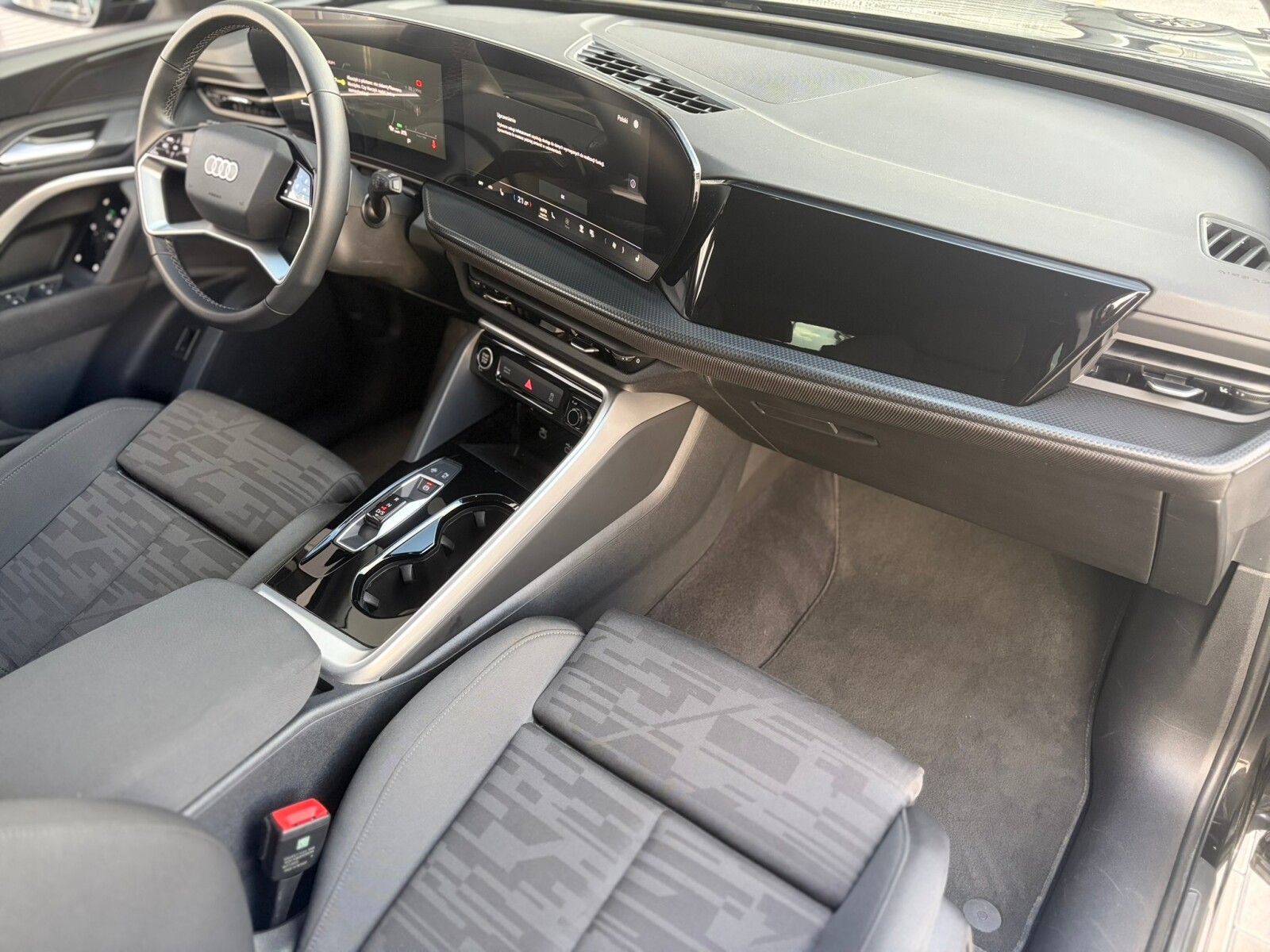Audi Q5 Sportback - zdjęcie 17