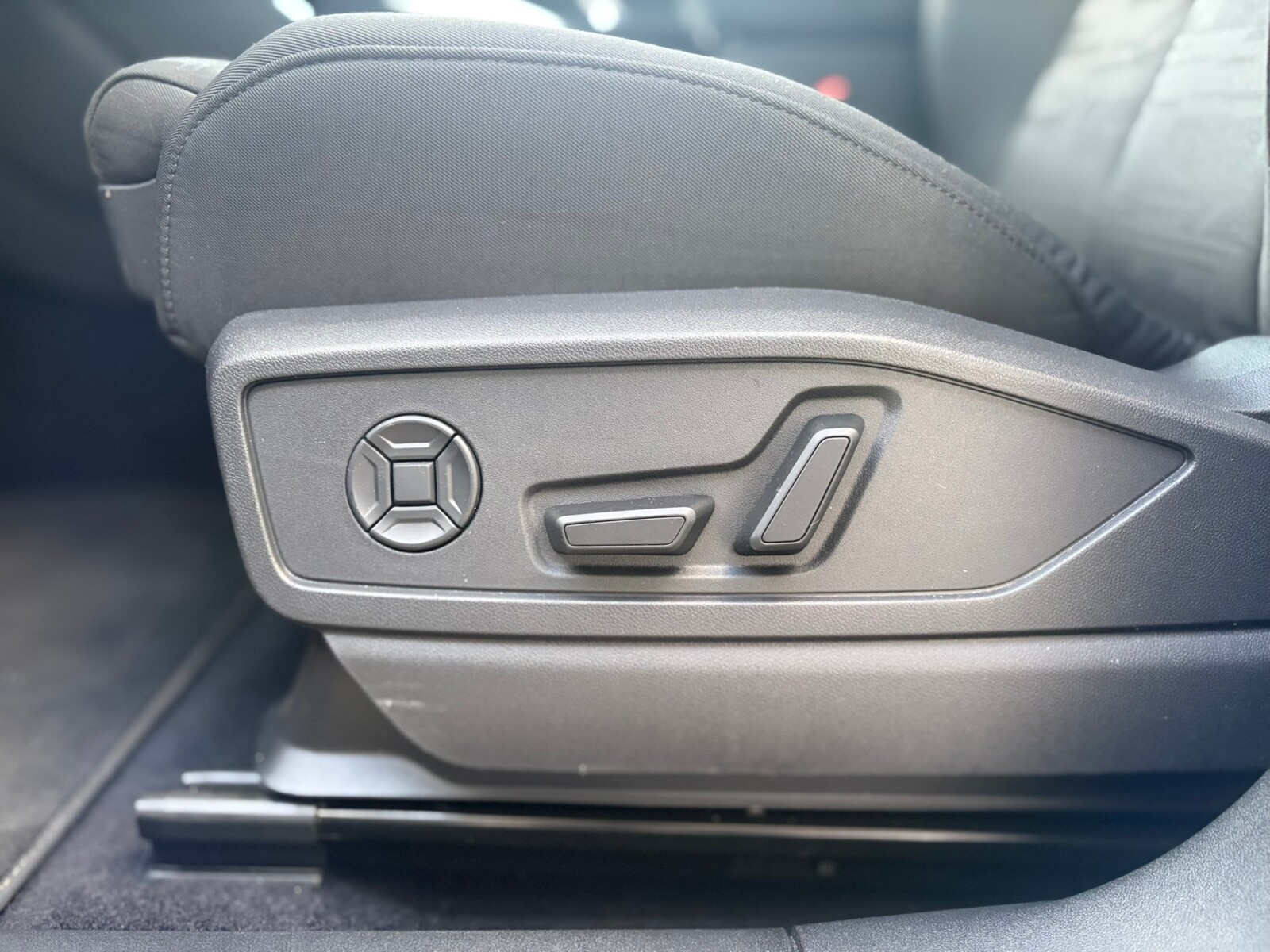 Audi Q5 Sportback - zdjęcie 14