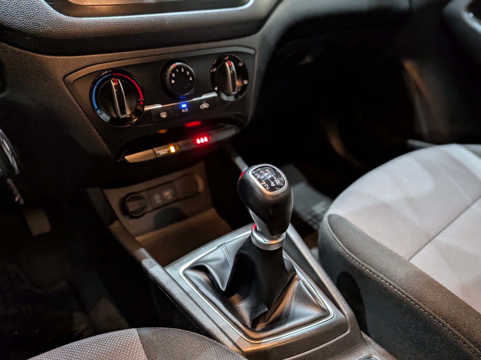 Hyundai i20 - zdjęcie 8