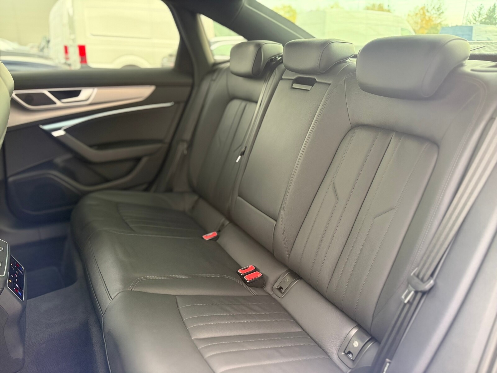 Audi A6 Limousine - zdjęcie 10