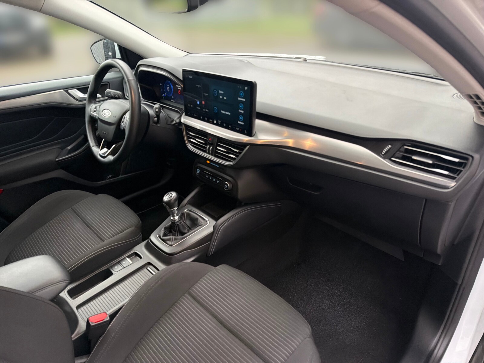 Ford Focus - zdjęcie 15