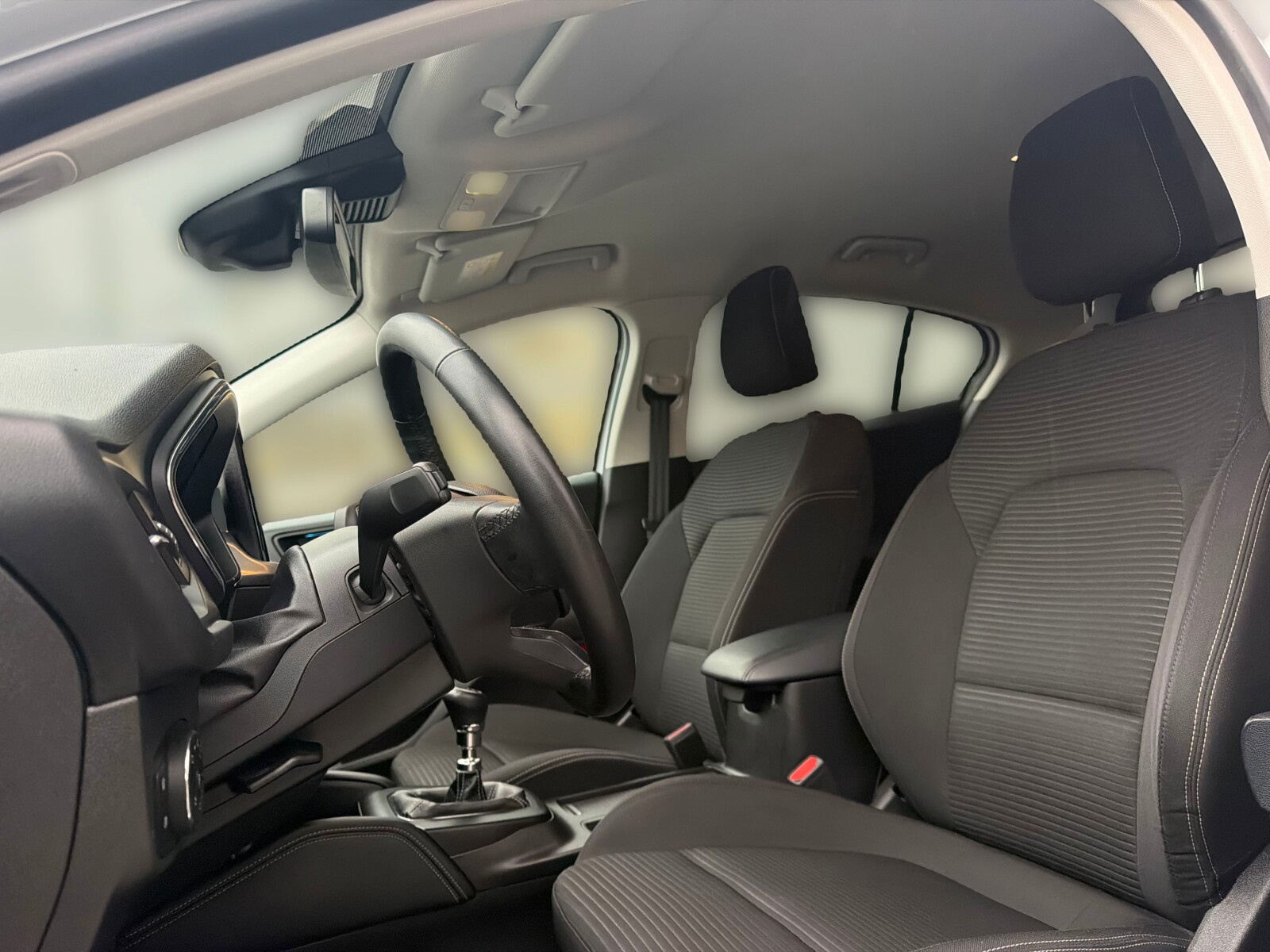 Ford Focus - zdjęcie 10