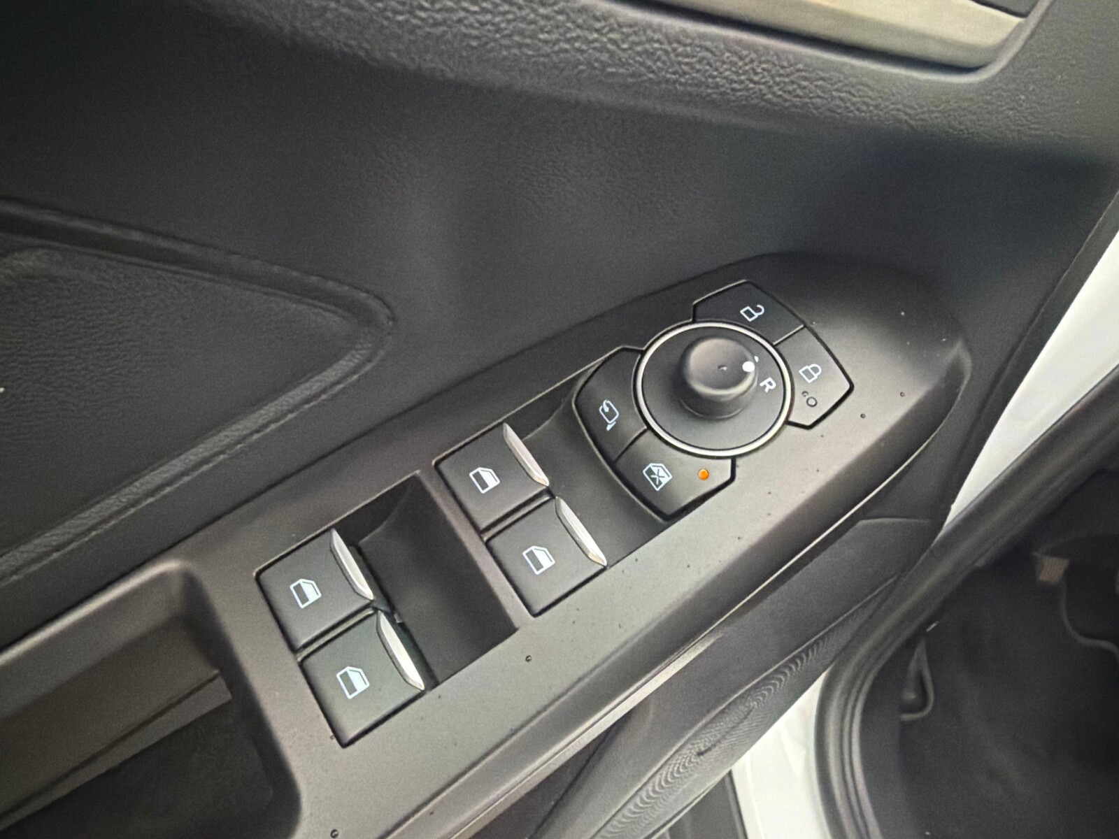 Ford Focus - zdjęcie 18