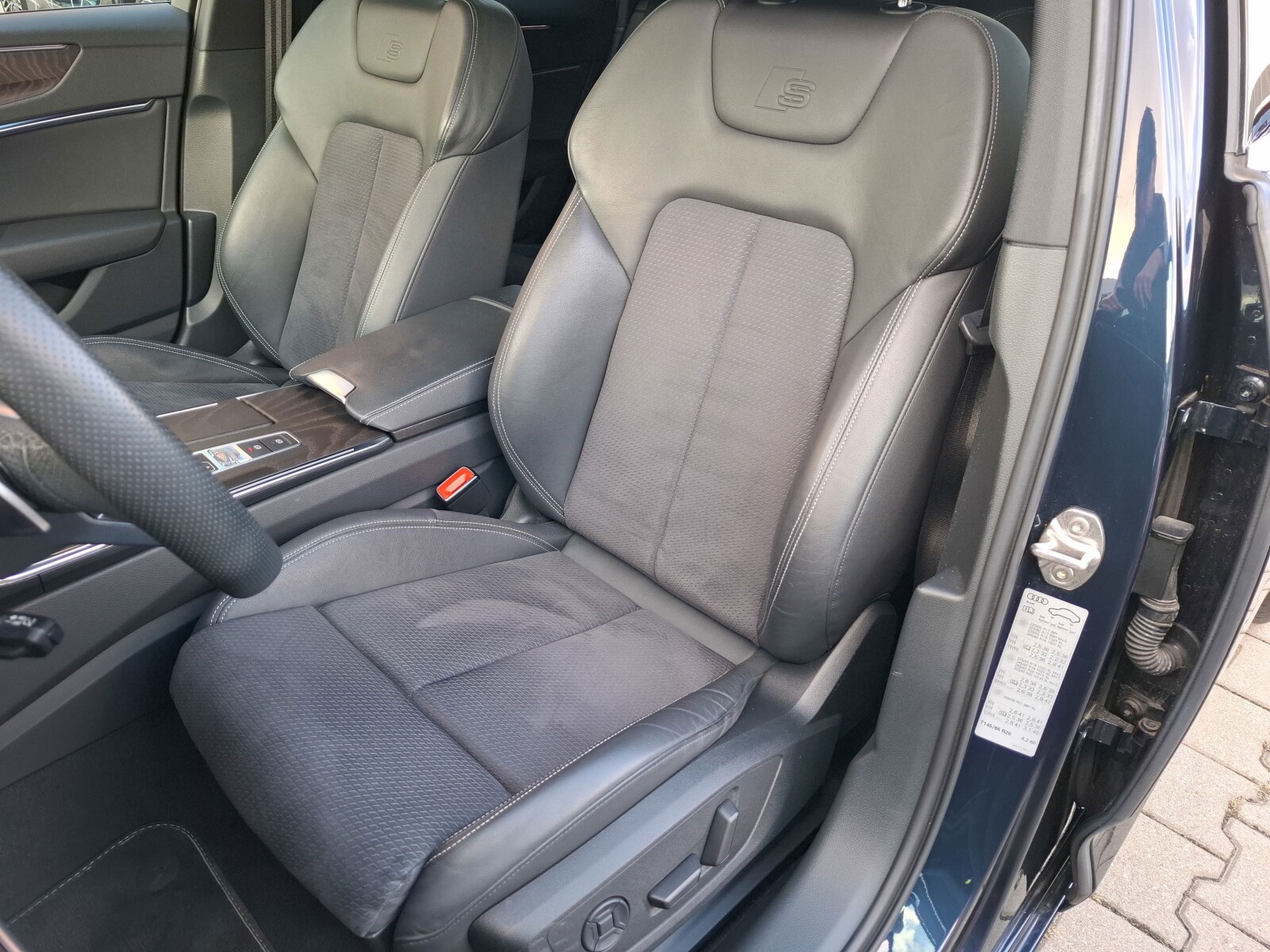 Audi A6 Avant - zdjęcie 12