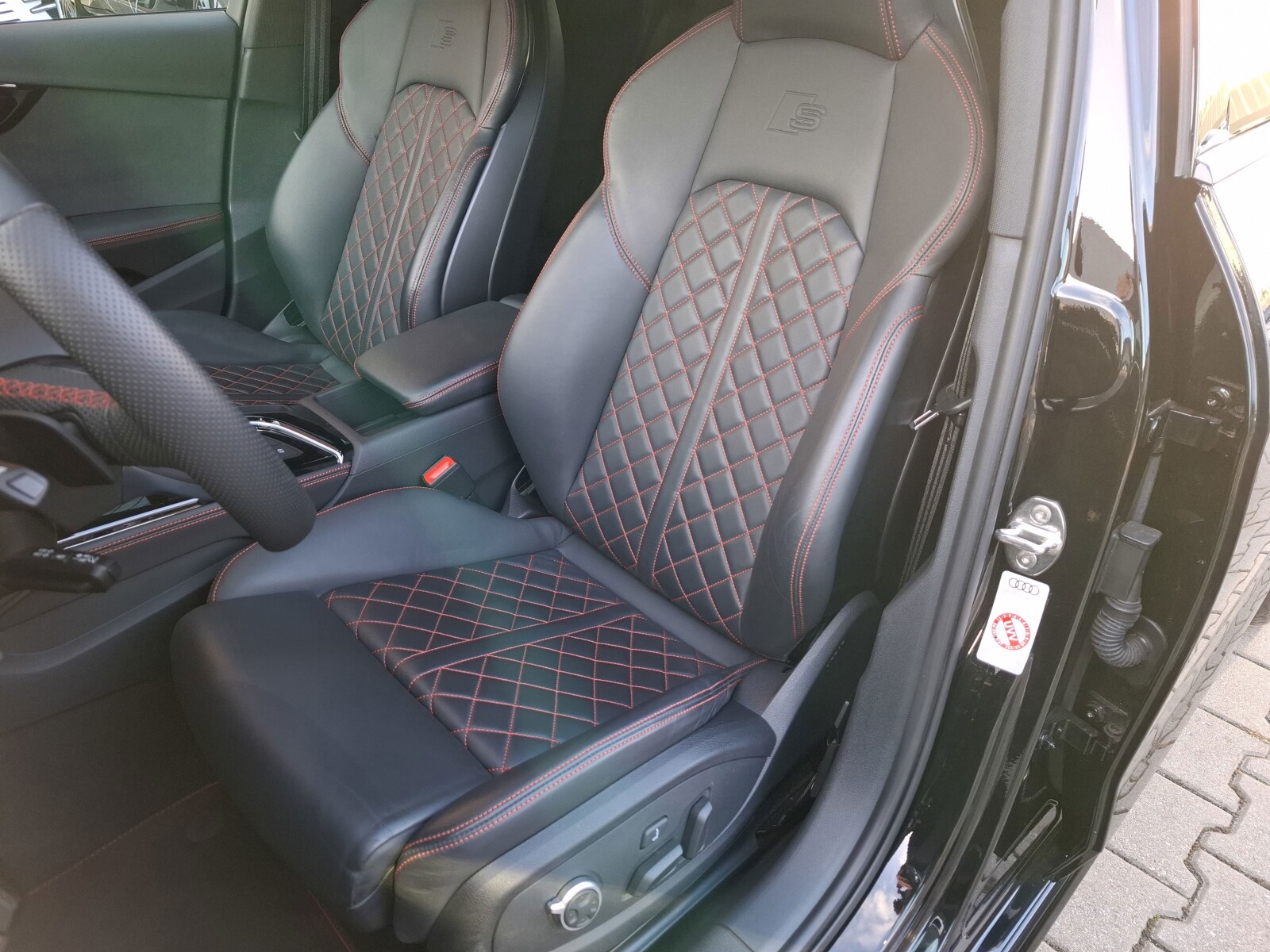 Audi A4 Avant - zdjęcie 12