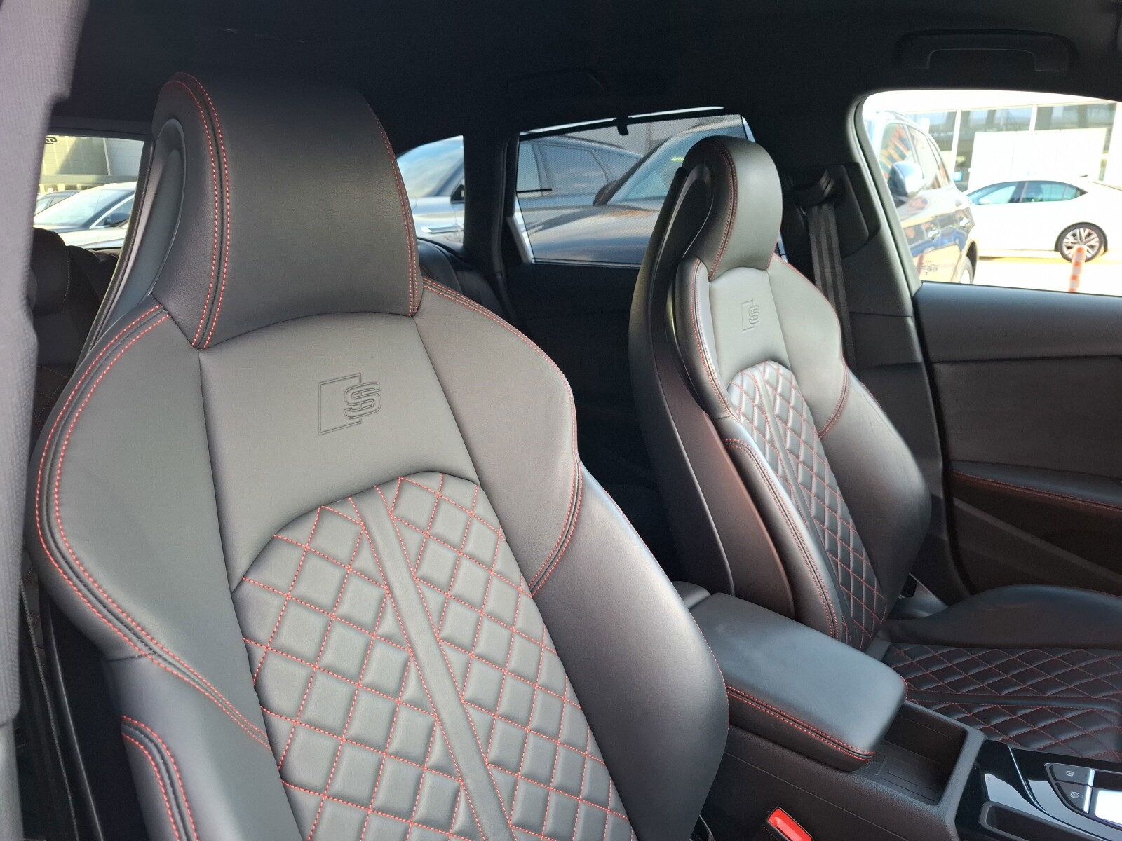 Audi A4 Avant - zdjęcie 19