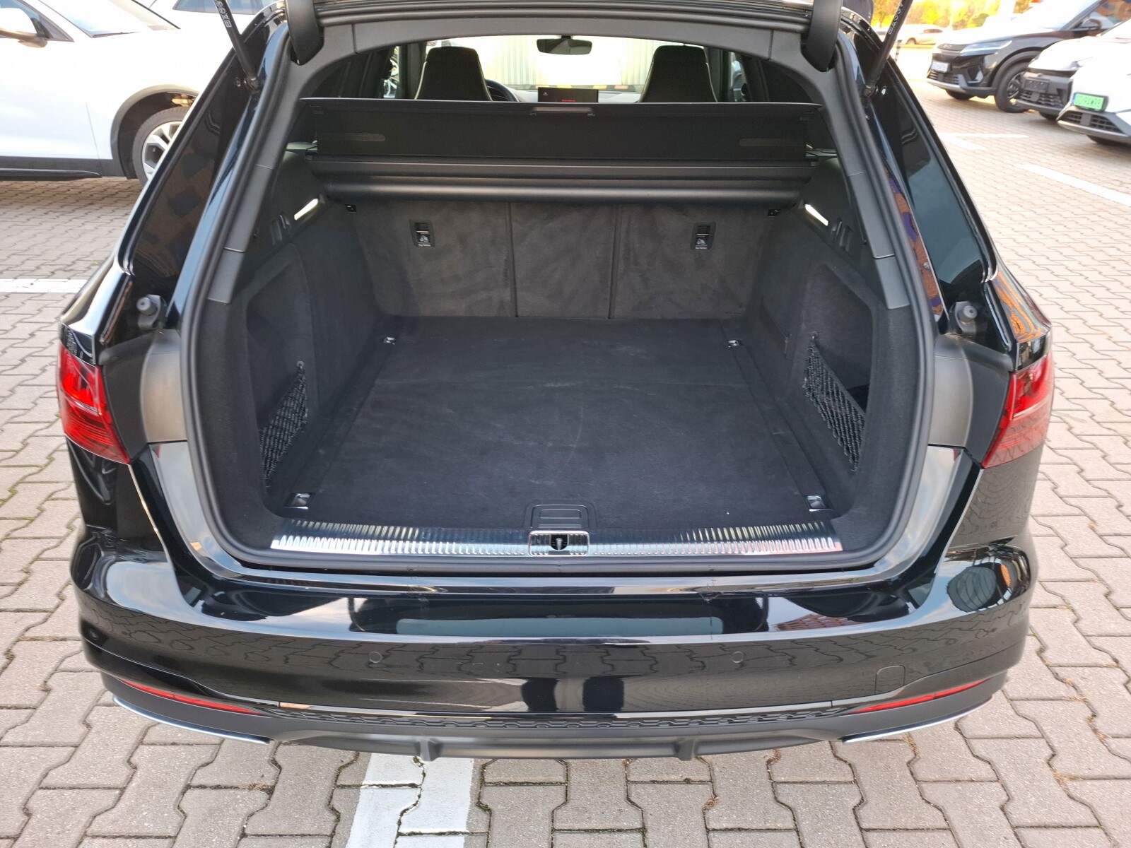 Audi A4 Avant - zdjęcie 15