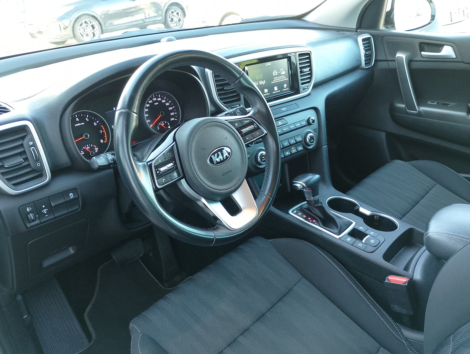 Kia Sportage - zdjęcie 15