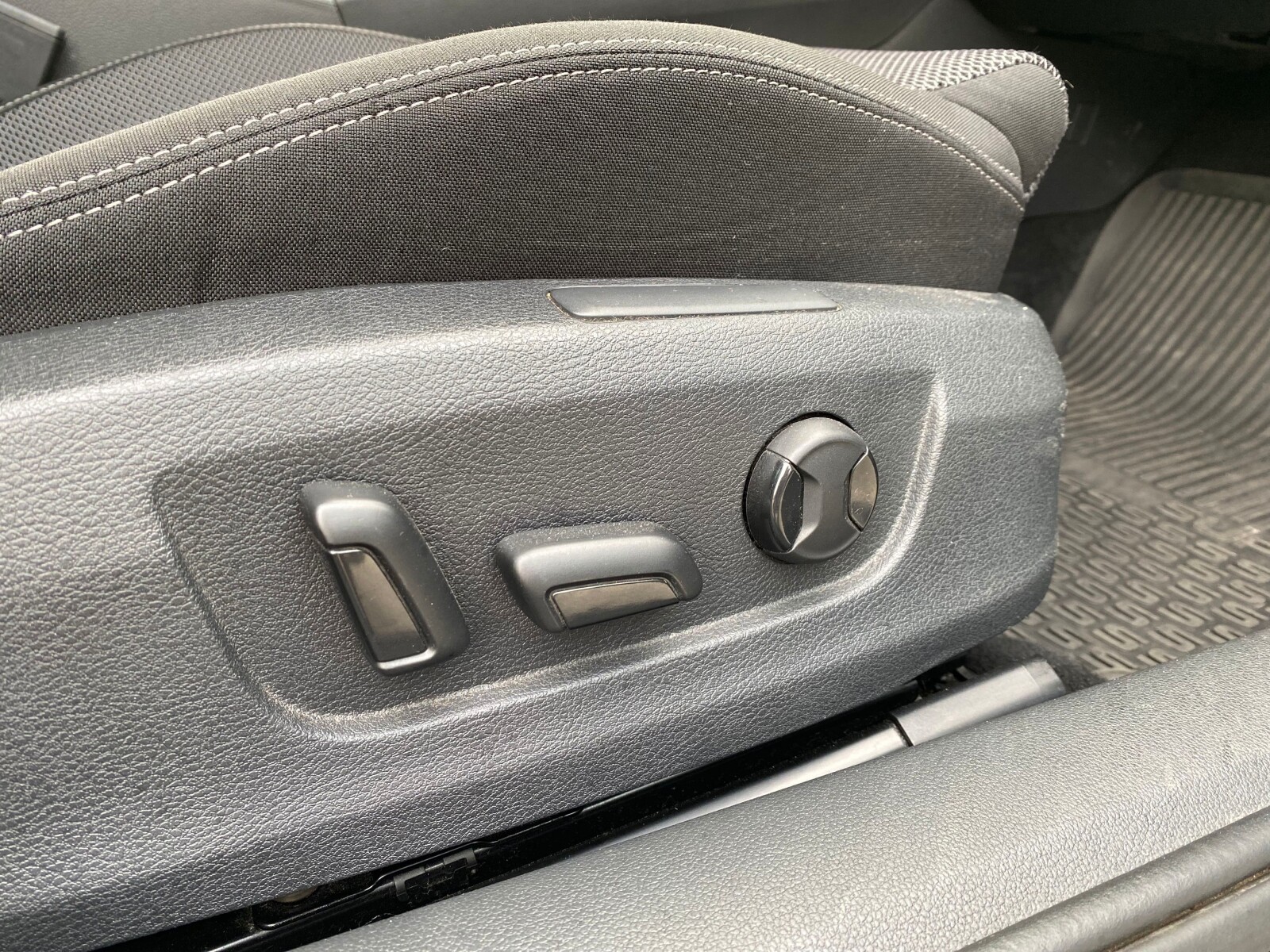 Škoda Superb - zdjęcie 11