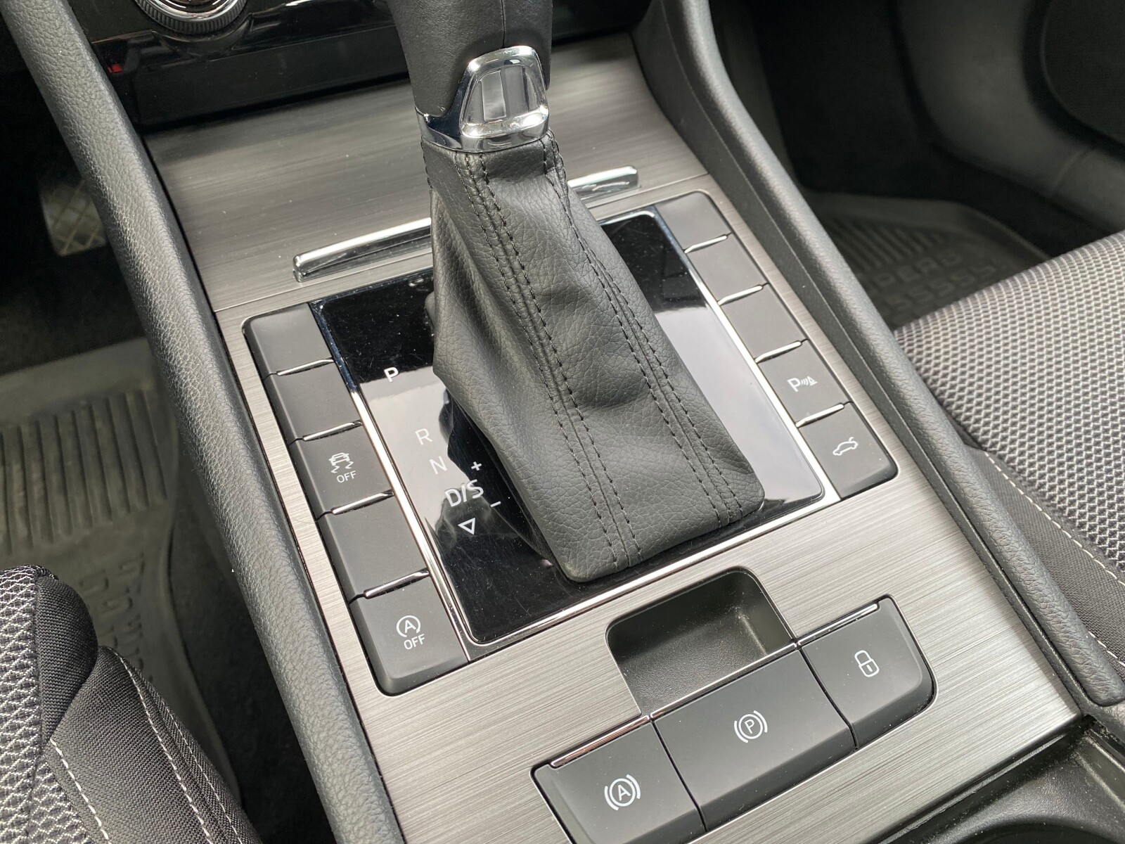 Škoda Superb - zdjęcie 14