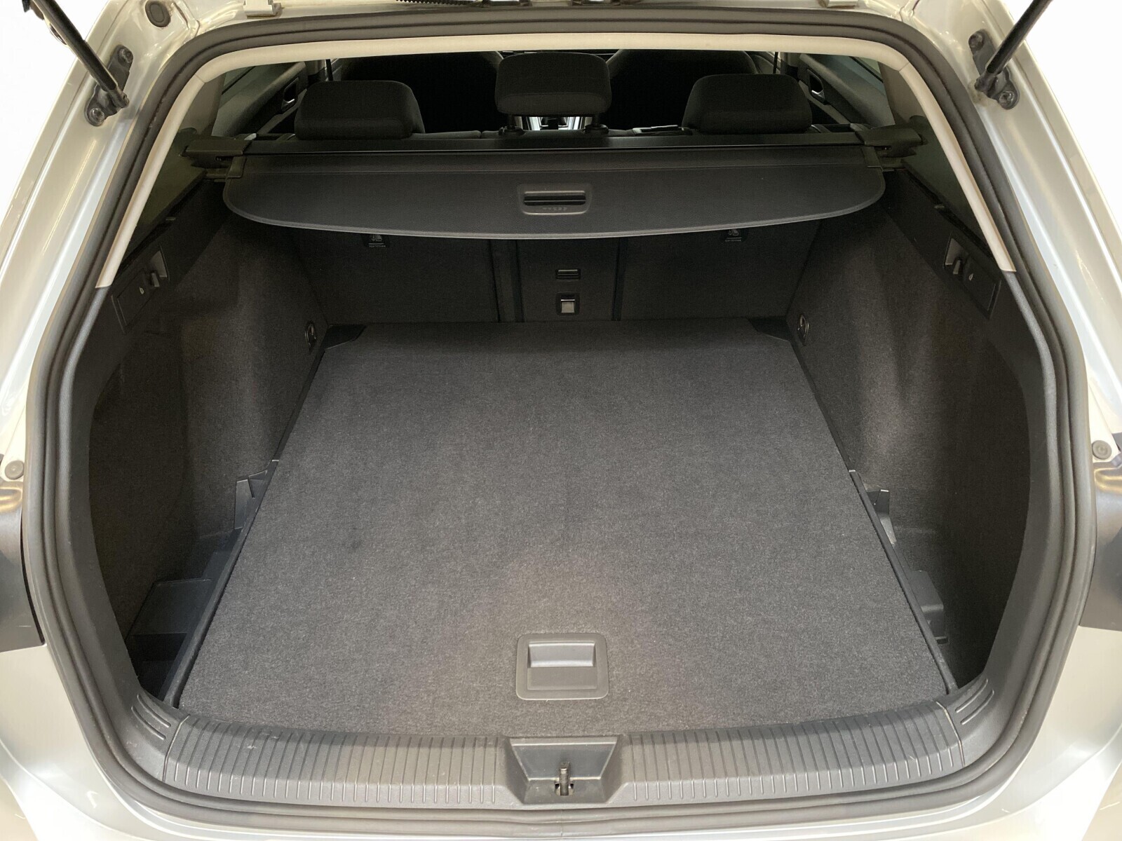 Volkswagen Golf - zdjęcie 28