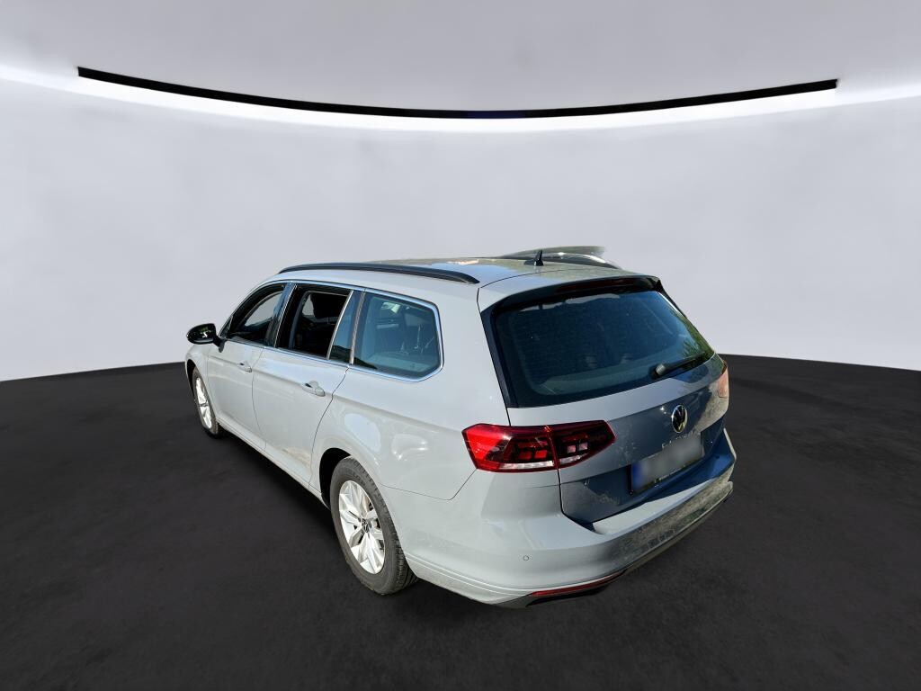 Volkswagen Passat Variant - zdjęcie 3