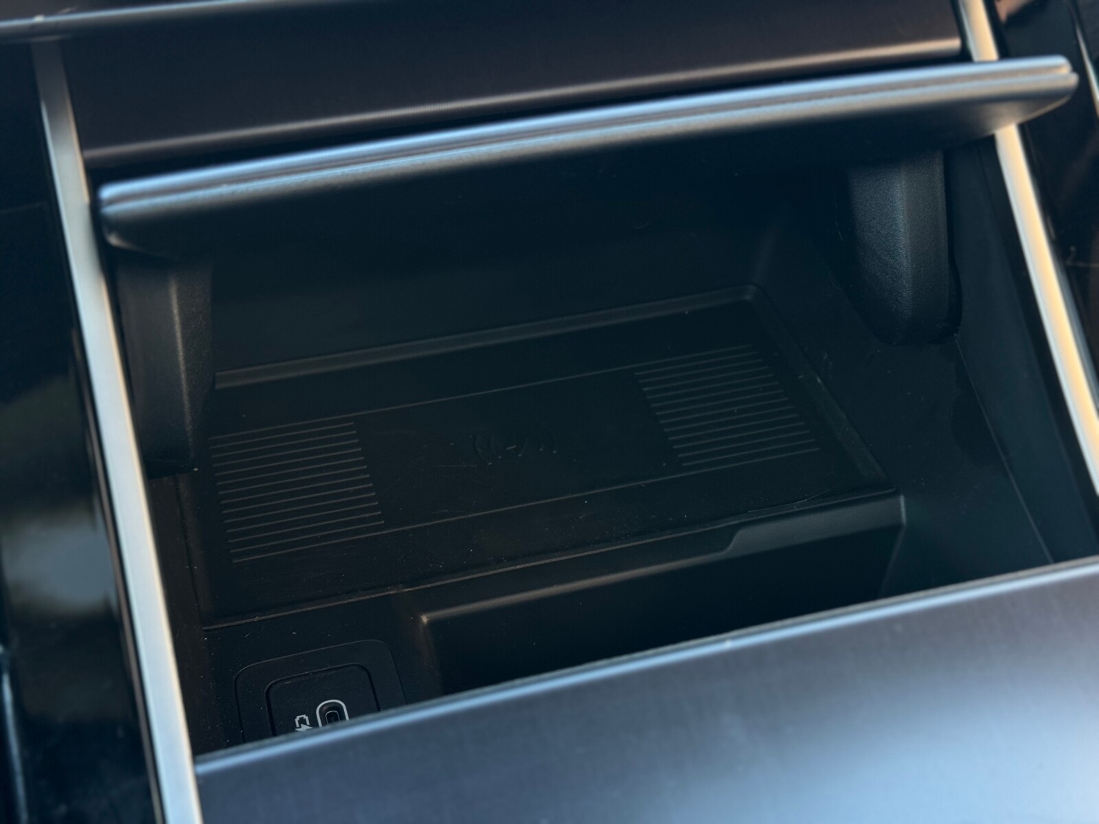 Land Rover Range Rover Velar - zdjęcie 14